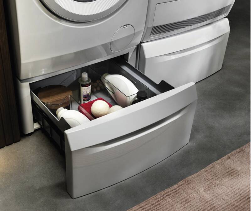 M1WYHPE3 Unterbausockel mit Schublade