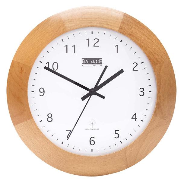 Funkgesteuerte Wanduhr 32 cm analog Braun/Weiss - handy.ch