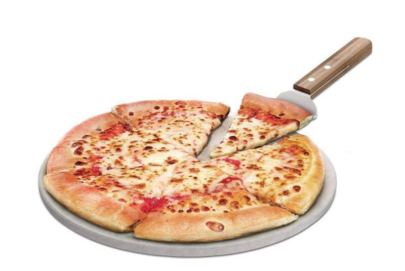 Pizzastein mit Schaufel
