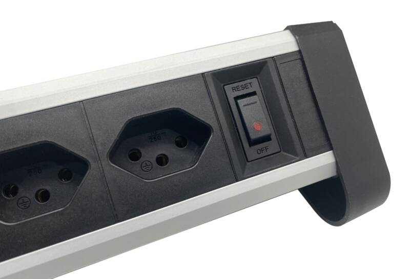 Alu Tisch-Steckleiste 3XT13 quer, 1xUSB-A/1xUSB-C PD 20W